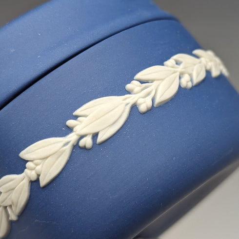 1977 Wedgwood Queen Elizabeth Jubilee Candy Box Pair Royal Blue